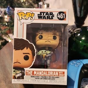 Funko Pop Star Wars The Mandalorian with Grogu - Brown and Green